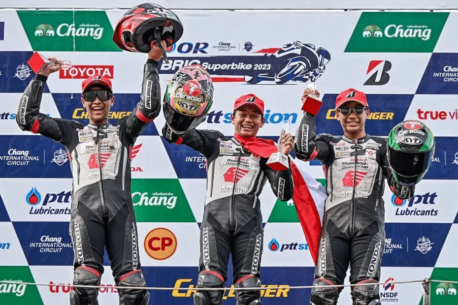 Pebalap Astra Honda, Bikin Merah Putih Berkibar di Thailand